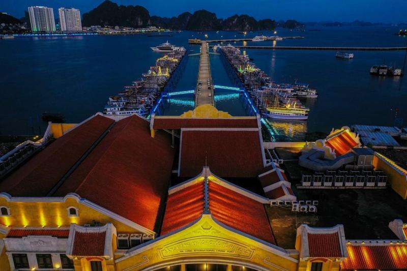 White Crown Hotel Халонг Экстерьер фото